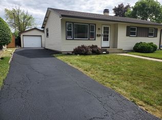 2825 W Grove Ave, Waukegan, IL 60085