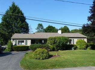105 Edgewood Rd, Westwood, MA 02090