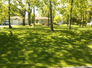 8001 Wildwood Ln, Toddville, IA 52341