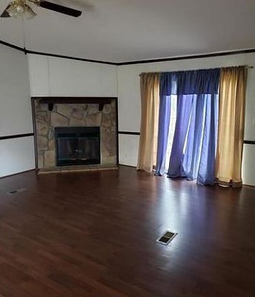 5th image of 107 Grove Creek Dr