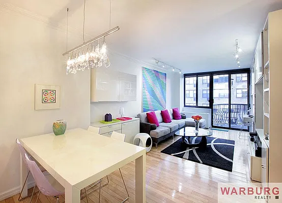 Sold by Warburg | media 20