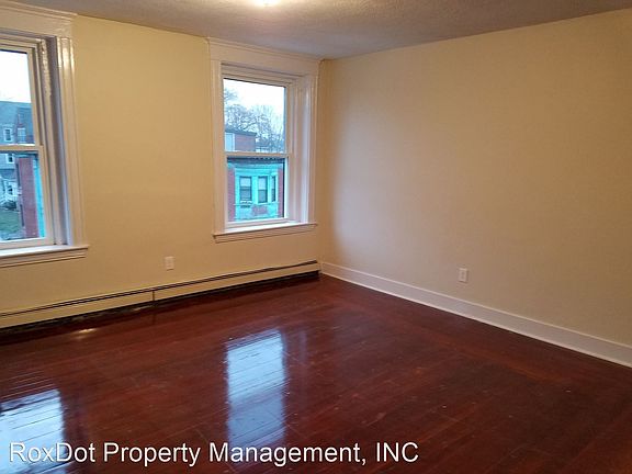 4th image of 376 Washington St APT 7