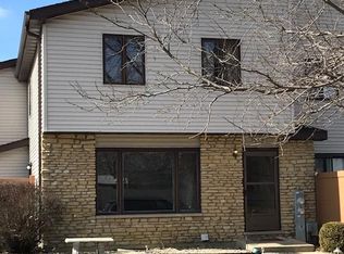 235 E Woodlawn Rd, New Lenox, IL 60451