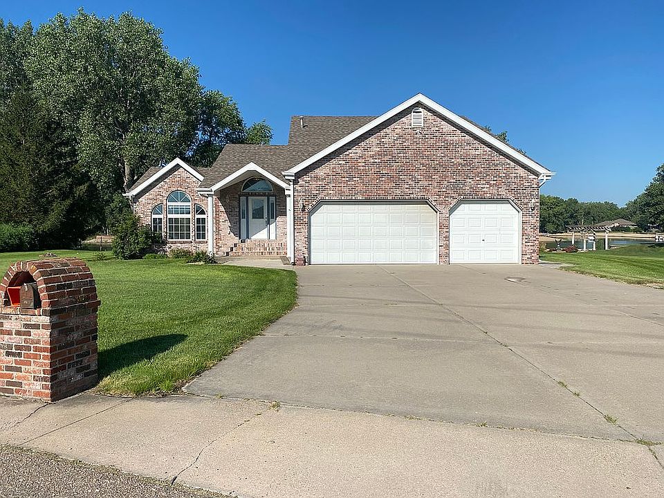 1st image of 2 Sonja Dr