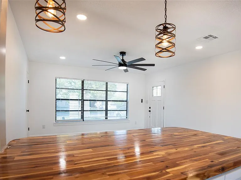 6440 Greylynne St — Photo 6