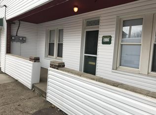 417 Wampum Ave, Ellwood City, PA 16117
