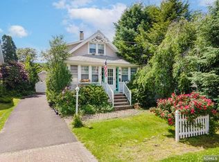 14 Short St, Hawthorne, NJ 07506