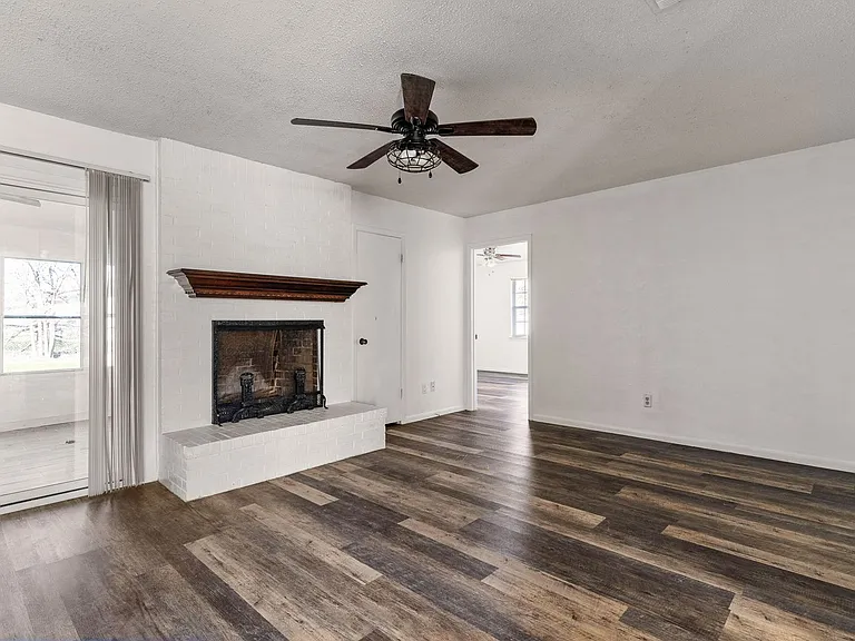 1203 Hughes Ave — Photo 4