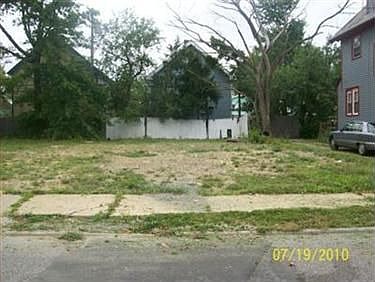 1st image of 1014 E 148th St