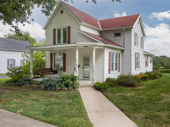 1414 Nebraska St, Mound City, MO 64470