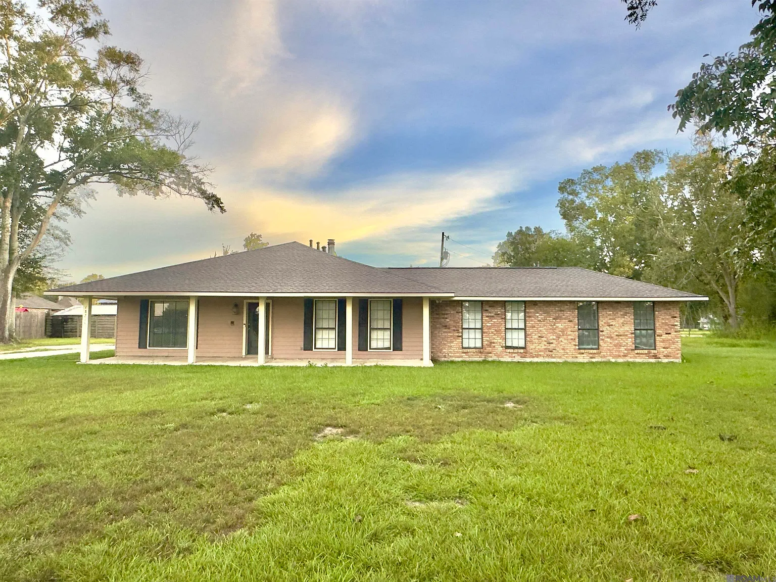 3 bed, 2485 sqft, $2,500 — Photo 1
