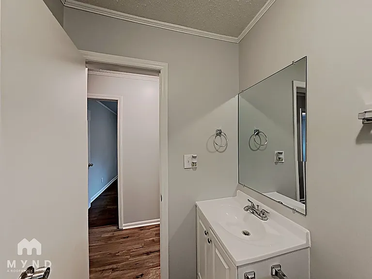 311 E Morrow Ave — Photo 14