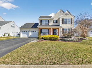 17 Yosemite Rd, Howell, NJ 07731