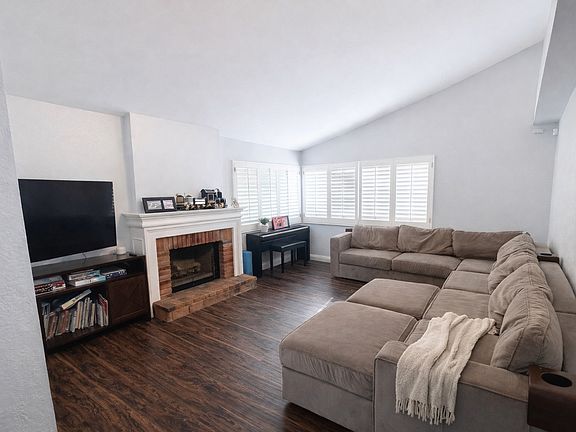 4th image of 2646 Illion St
