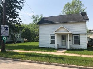 336 Main St, Oconto, WI 54153