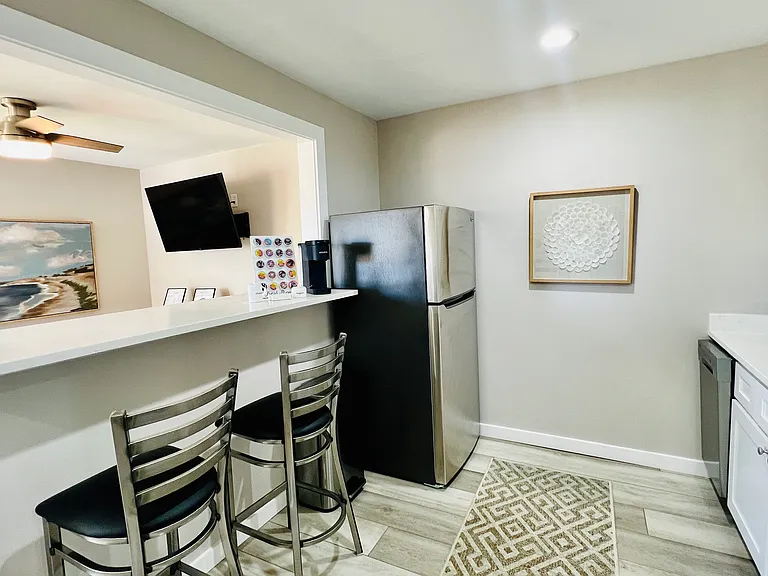 819 E Lee St #1 — Photo 8