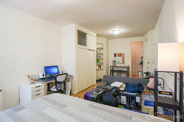 Rented by City Connections Realty | media 14