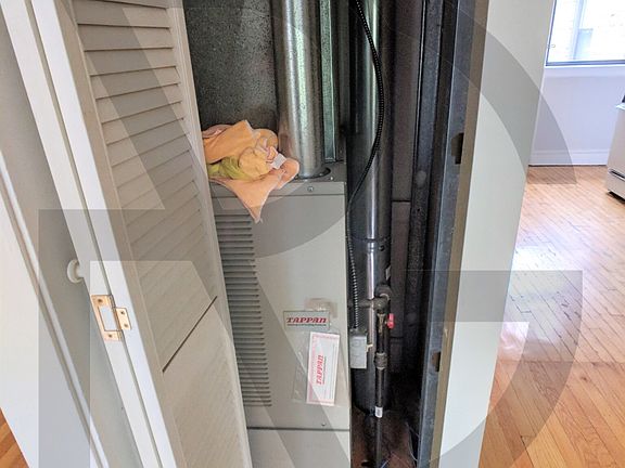 5th image of 1444 W Byron St #14443