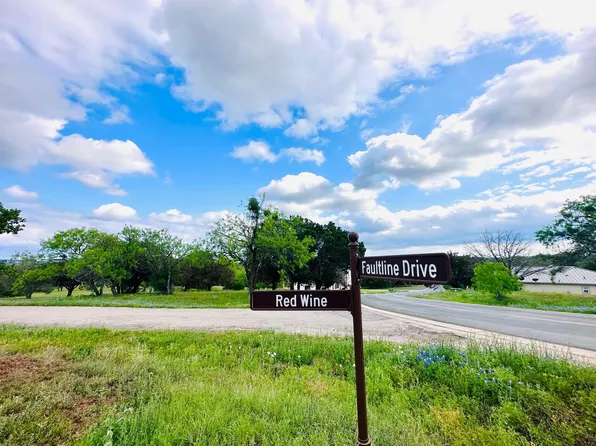 300 Red Wine / Fault Line, Horseshoe Bay, TX 78657-0000