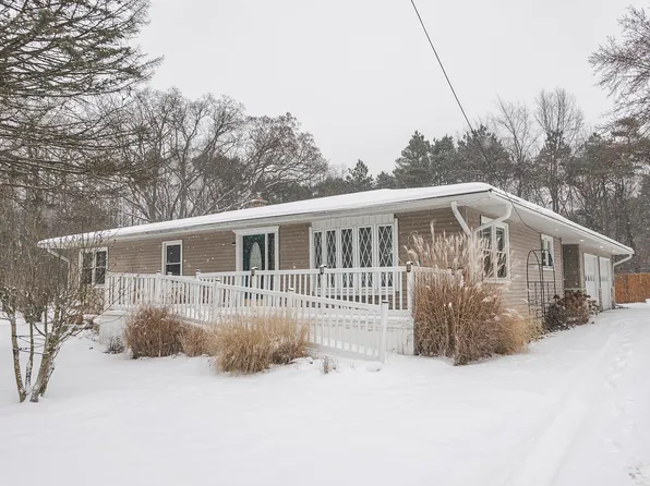 11584 104th Ave, West Olive, MI 49460