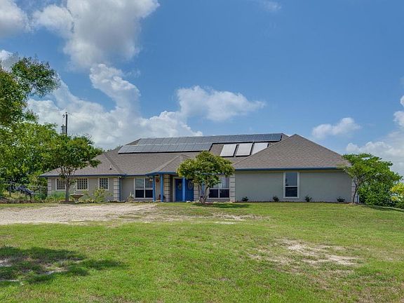 3rd image of 181 Buchanan Dr