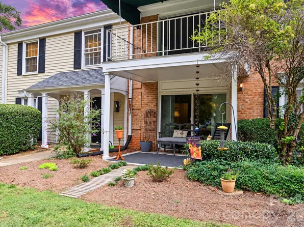 8303 Meadow Lakes Dr, Charlotte, NC 28210