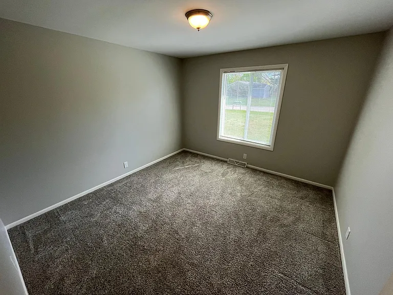 2547 Plymouth Rock Ave — Photo 9