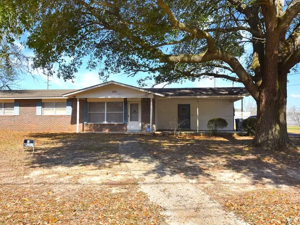 223 Plaza Dr, Daleville, AL 36322