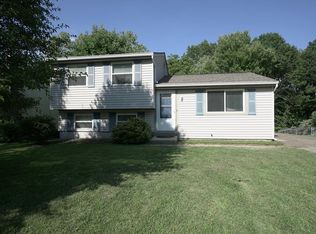 2028 Woodcrest Dr, Independence, KY 41051