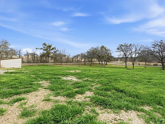 4th image of 301 Calhoun Bnd