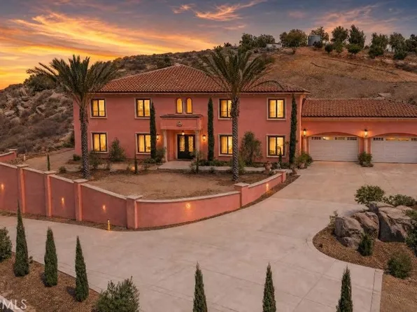 17190 Small Canyon Ln, Riverside, CA 92506