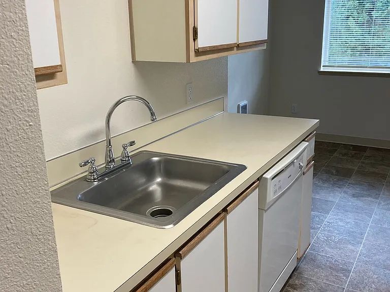 Premier Apartments — Photo 14