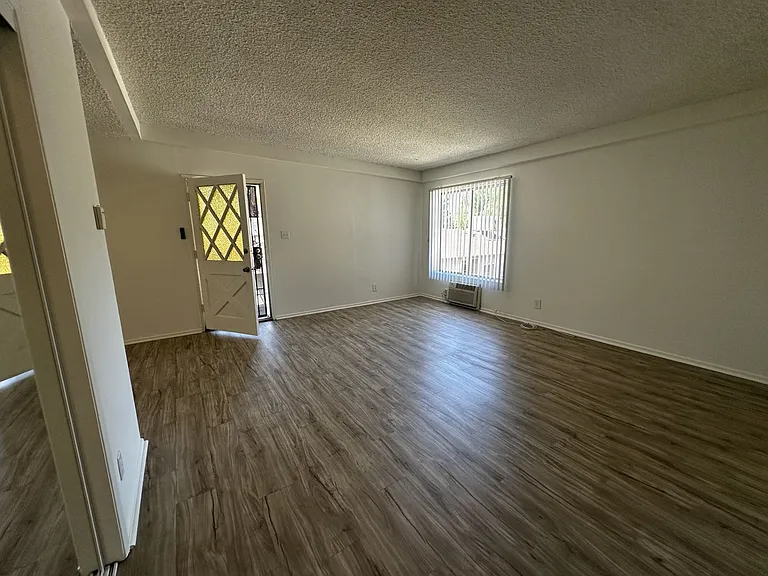 1156 Alameda Ave — Photo 21