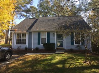 102 Colchester Ct, Chapel Hill, NC 27517