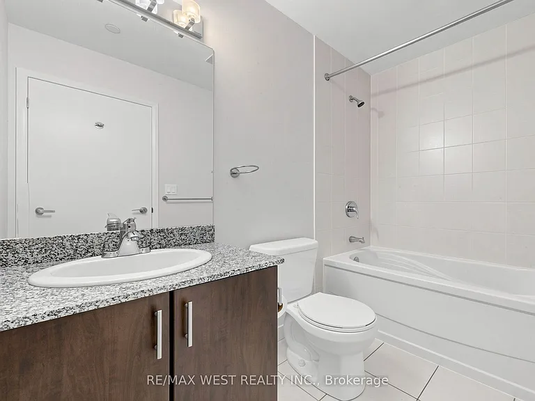 2900 Highway 7 Rd #2602 — Photo 24