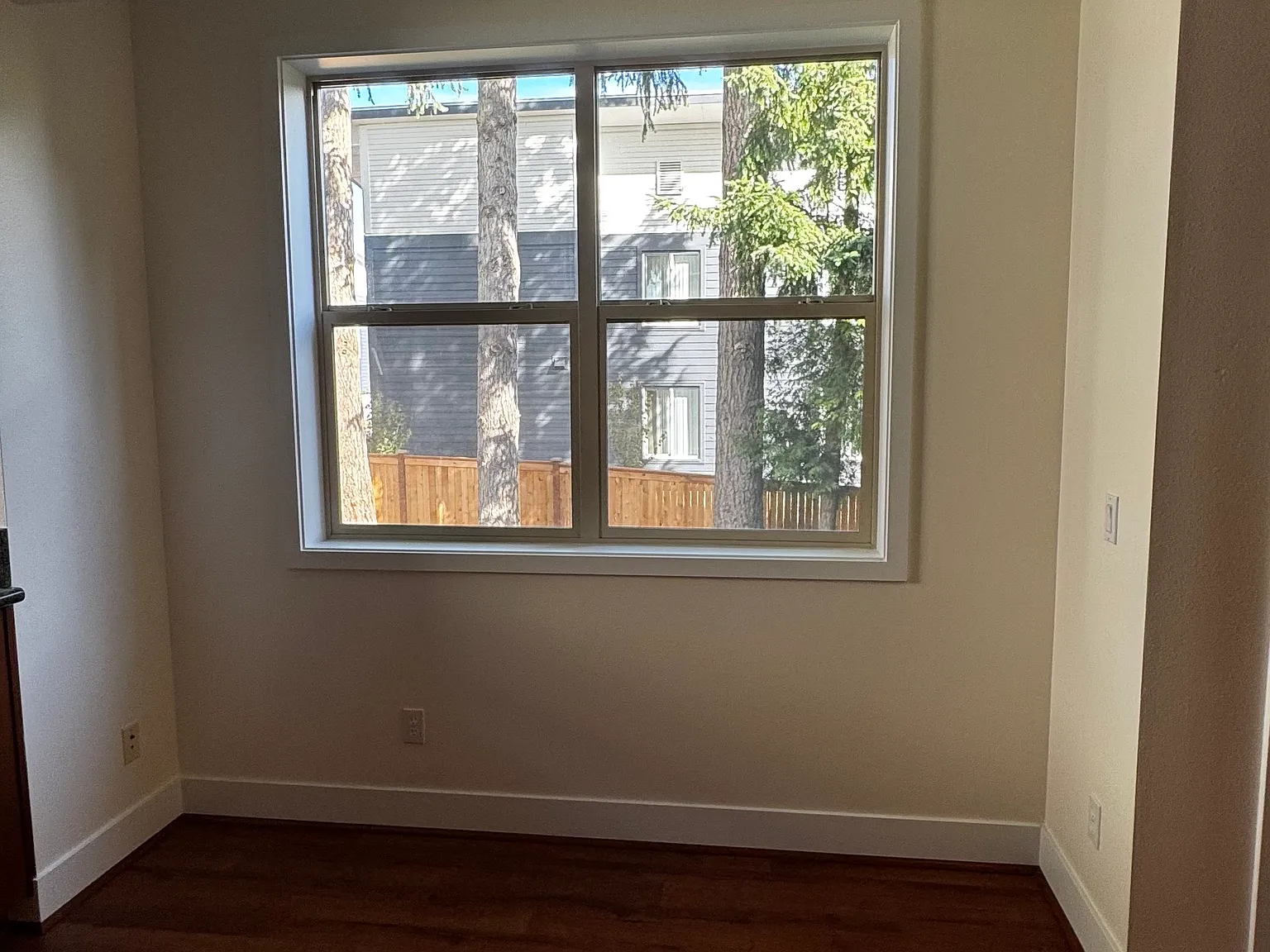4 bed, 2.5 bath, 1900 sqft, $3,800 — Photo 3