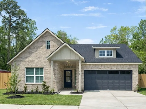 806 S Colbert St, Dayton, TX 77535