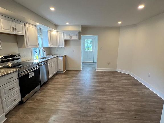 3rd image of 1608 Prospect Ave
