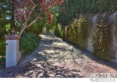 2nd image of 4711 Bedel St