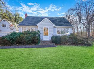 166 Waverly Ave, Medford, NY 11763