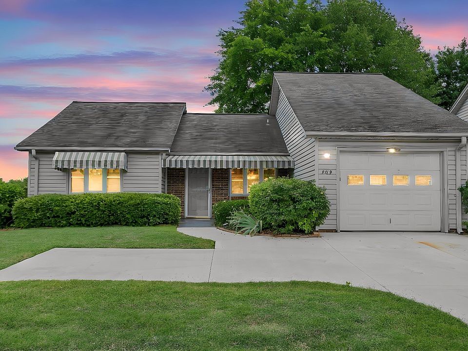 1st image of 209 S Woodgreen Way