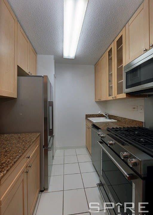 2nd image of 209 E 29th St APT 6