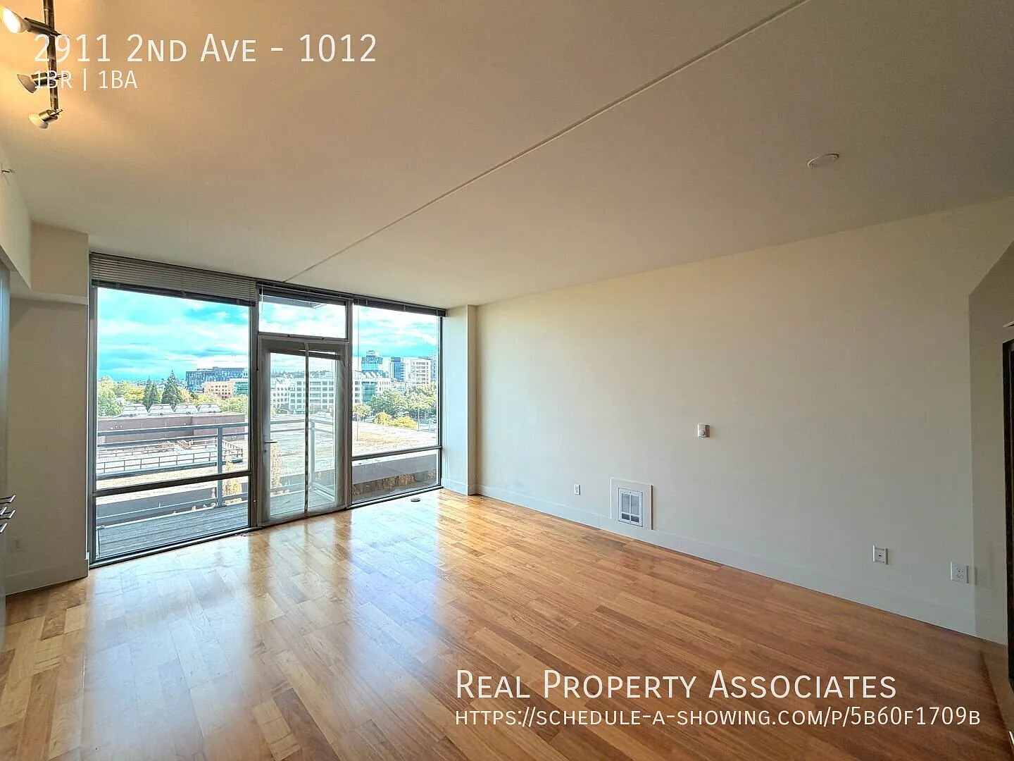 2911 2nd Ave — Photo 2