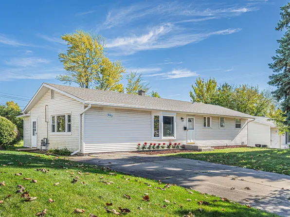 403 Arrowhead Trl, Carol Stream, IL 60188