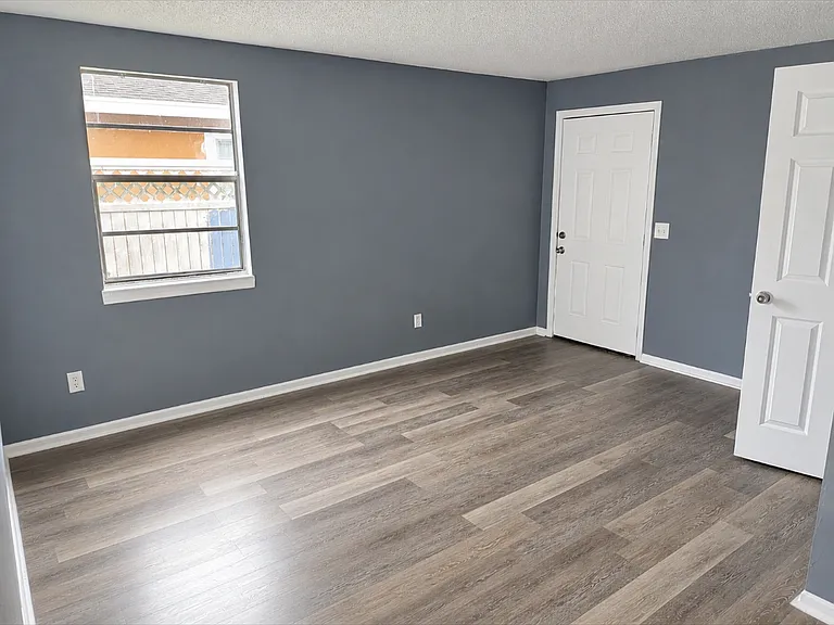 2809 Anthony St #B — Photo 2