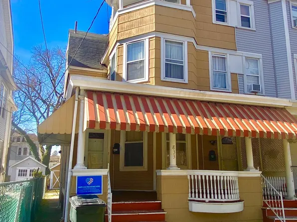 833 Edgewood Ave, Trenton, NJ 08618