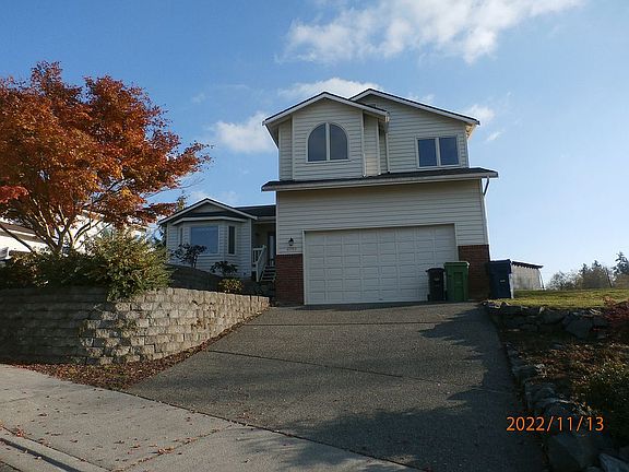 2nd image of 6708 57th St NE