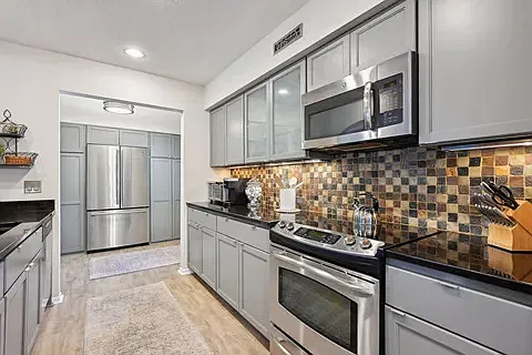 2 bed, 1168 sqft, $1,875 — Photo 1