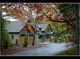 1 Ivy Ln, Arden, NC 28704