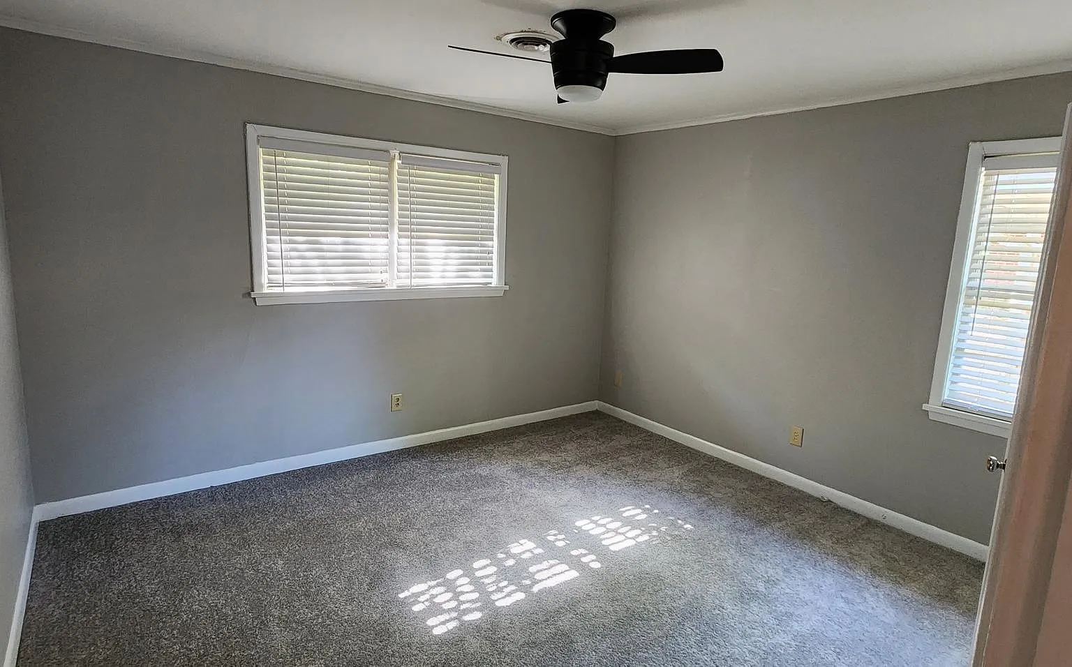 3 bed, 1961 sqft, $1,500 — Photo 4